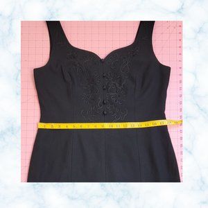 Laundry by Shelli Segal Sweetheart Embroidered Formal Wedding Guest Button Dress